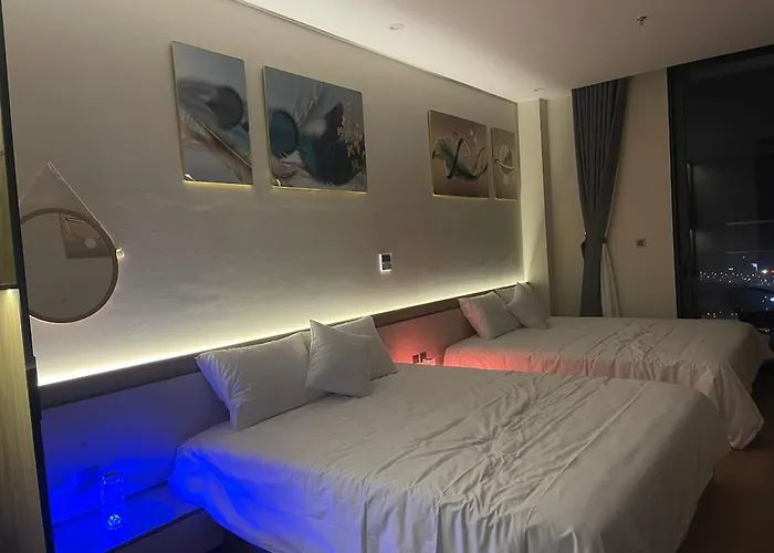 Bay Sea View Apartment *